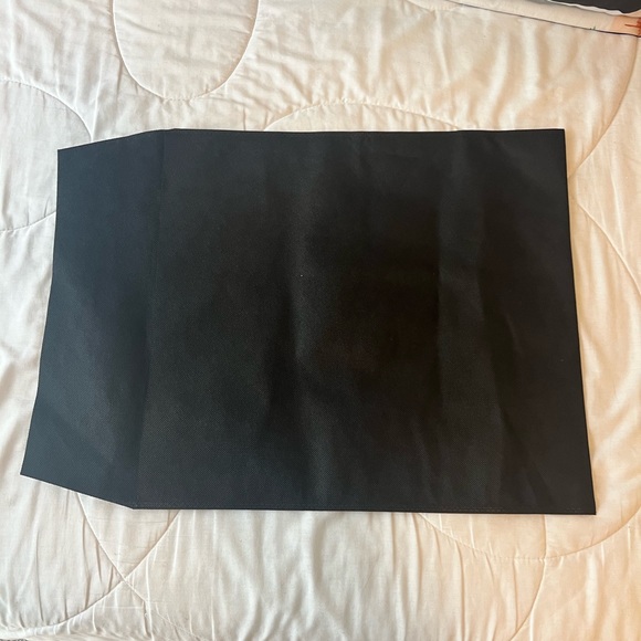 Cloth Prada Beauty dust bag - Picture 3 of 4